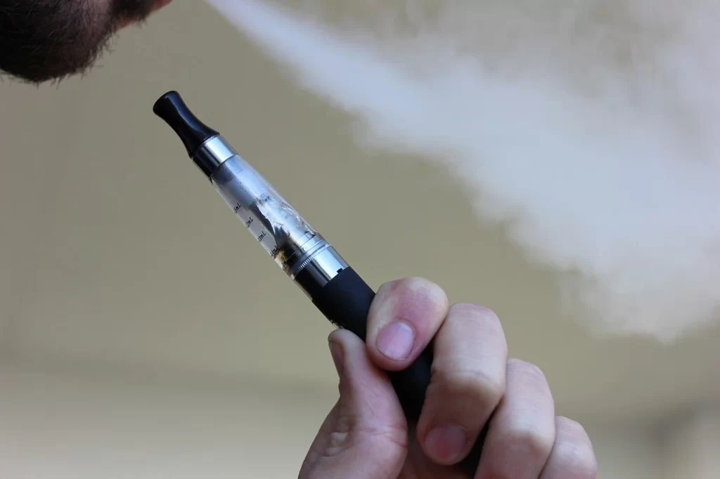 Top 20 “Vape Battery” keywords to target for link building.